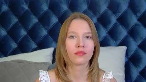 LiliLinn online show from 02.27.26