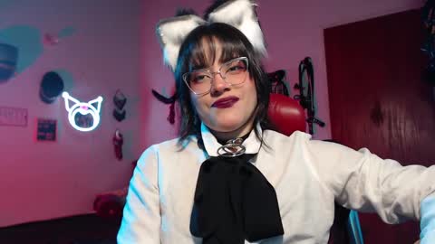 Snapshot of lililiu chatting on 12.18.24 Molly online show from 12.18.24