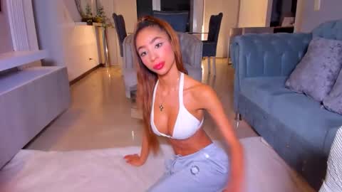 Lili  online show from 12.20.25