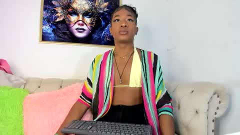 Snapshot of lilit2005 chatting on 02.14.25 lilit2005 online show from 02.14.25