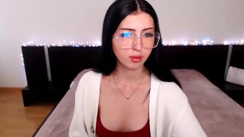 Snapshot of lilit_lov chatting on 10.22.25 Lilit online show from 10.22.25