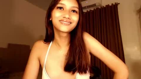 Snapshot of lilit_sensual chatting on 09.18.25 Chloe online show from 09.18.25