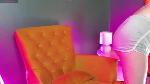 Snapshot of lilit_sinful chatting on 04.17.26 lilit online show from 04.17.26