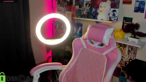 Snapshot of lilit_sinful chatting on 04.26.26 lilit online show from 04.26.26