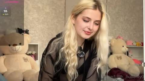 Snapshot of lilith_butterfly chatting on 05.26.26 Lilly online show from 05.26.26