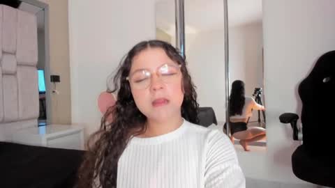 Snapshot of lilithbloom7 chatting on 05.07.26 Welcome to Lilith room online show from 05.07.26