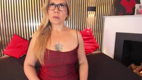   online show from 10.11.25