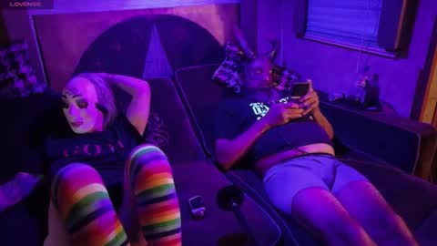 Snapshot of lilithjamiez chatting on 10.15.25 LilithJamiez online show from 10.15.25