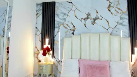 Lilith  online show from 09.10.25