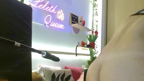 Snapshot of lilithqueen1 chatting on 07.05.26 La pelirroja online show from 07.05.26
