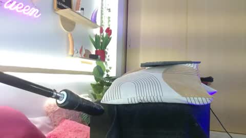 Snapshot of lilithqueen1 chatting on 07.20.26 La pelirroja online show from 07.20.26