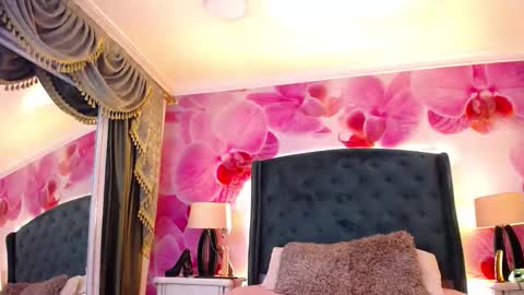 Lilith Snoop online show from 11.13.25