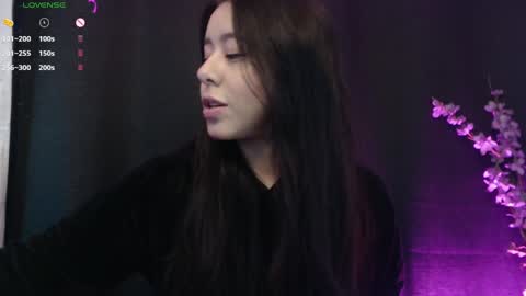 Snapshot of lilithwallkeer chatting on 01.05.25 Maria online show from 01.05.25