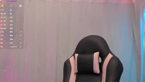 Snapshot of lilithwallkeer chatting on 09.13.25 Maria online show from 09.13.25