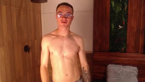 Snapshot of liljames_ chatting on 11.03.25 Lil James online show from 11.03.25