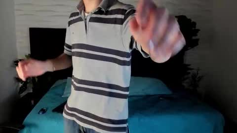 Snapshot of liljames_ chatting on 11.16.25 Lil James online show from 11.16.25