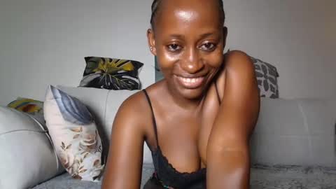 Snapshot of lilla54 chatting on 05.25.26 lilla54 online show from 05.25.26