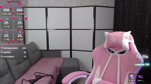 Lillian online show from 02.26.25