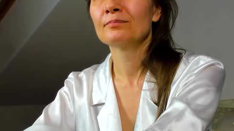 lillian_white1 online show from 02.01.25