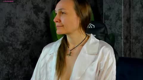 Snapshot of lillian_white1 chatting on 05.17.26 lillian_white1 online show from 05.17.26