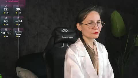Snapshot of lillian_white1 chatting on 06.03.26 lillian_white1 online show from 06.03.26