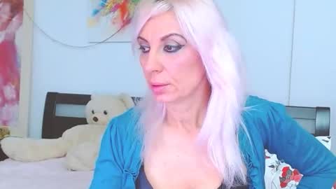 Lara online show from 10.16.25