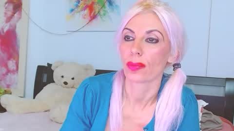 Lara online show from 11.08.25