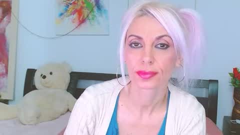 Lara online show from 11.23.25