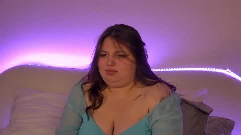 LillianHaig online show from 02.06.25