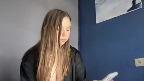 Lily online show from 10.10.25