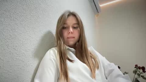 Lily online show from 10.12.25