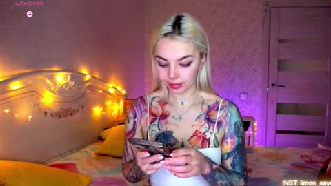 LilliMoore online show from 03.12.26