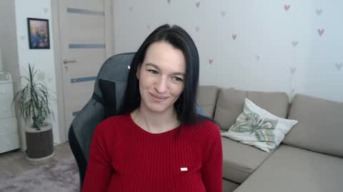 Snapshot of lilliyves chatting on 05.05.26 lilliyves online show from 05.05.26