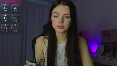 Snapshot of lillly_meow_ chatting on 05.18.26 Lilia online show from 05.18.26