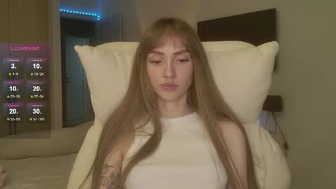 Snapshot of lilllybae chatting on 07.21.26 Lilly online show from 07.21.26