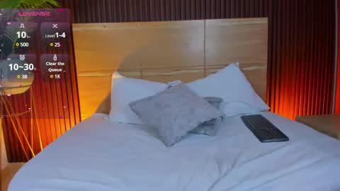 L I L L Y online show from 03.11.25