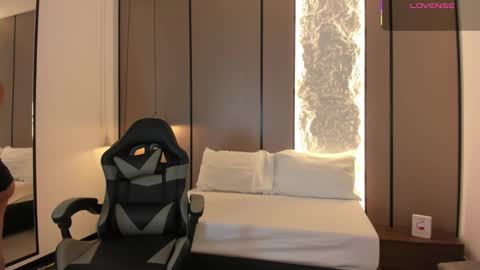 L I L L Y online show from 09.09.25