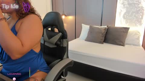 L I L L Y online show from 10.06.25