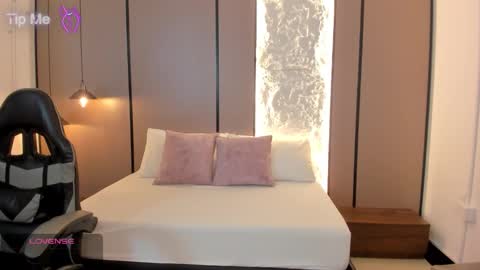 L I L L Y online show from 01.15.26