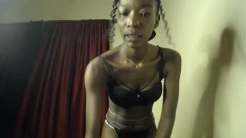 Snapshot of lilly_freak chatting on 02.05.26 Des online show from 02.05.26
