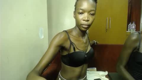 Snapshot of lilly_freak chatting on 03.13.26 Des online show from 03.13.26