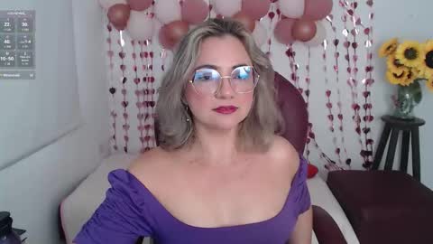 Snapshot of lilly_milf chatting on 02.01.26 Lilly online show from 02.01.26