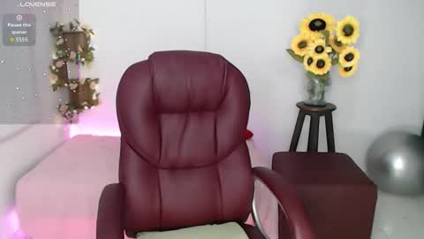 Snapshot of lilly_milf chatting on 03.01.26 Lilly online show from 03.01.26