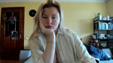 Snapshot of lillydepp chatting on 04.11.26 Lilly Depp online show from 04.11.26