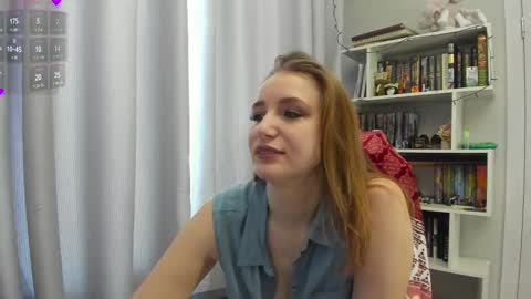 Snapshot of lillyfan_x chatting on 02.21.25 LillyFan X online show from 02.21.25