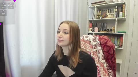 Snapshot of lillyfan_x chatting on 03.09.25 LillyFan X online show from 03.09.25
