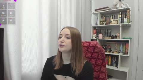 Snapshot of lillyfan_x chatting on 03.10.25 LillyFan X online show from 03.10.25