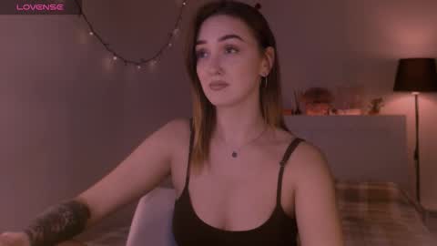 LillyFarey online show from 10.06.25