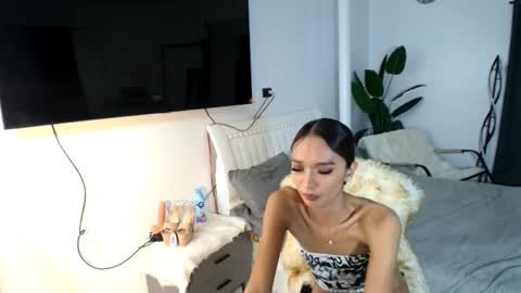 Snapshot of lillyholland_xx chatting on 02.22.25 lillyholland online show from 02.22.25