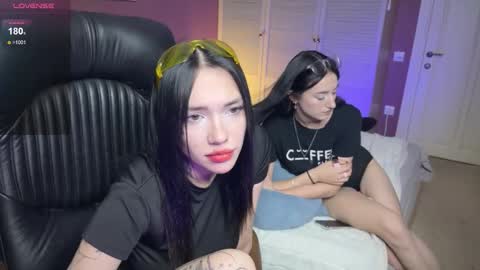 Kris Lilo online show from 11.27.25